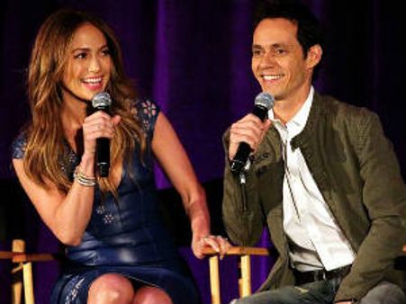 ఒకే వేదికపై.. విడాకులు తీసుకున్న మాజీ భార్యభర్తలు