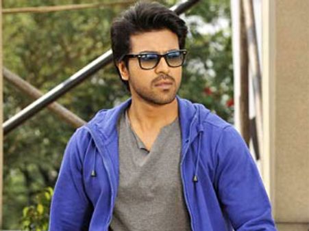 వైయస్ జగన్ పై చరణ్ ట్వీట్ కు ఘాటు రిప్లైలు