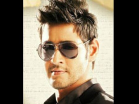 'విజేత'లో చిరంజీవి తరహాలో మహేష్ పాత్ర