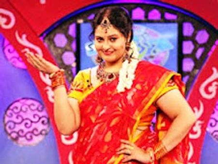 బుల్లి తెరపై పవన్ హీరోయిన్ రియాల్టి షో