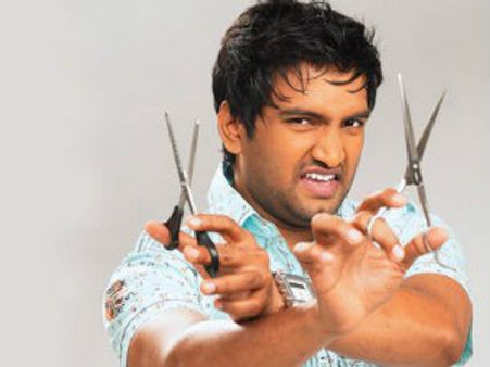 పవర్‌స్టార్‌,సంతానం కాంబినేషన్ లో...