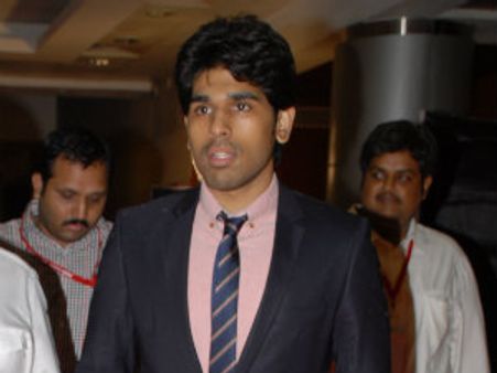 హీరోల బిరుదలపై అల్లు శిరీష్ కామెంట్