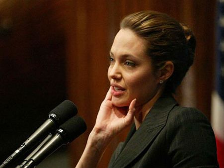 సిరయన్ శరణార్దుల సహాయార్దం రూ 56 లక్షల విరాళం