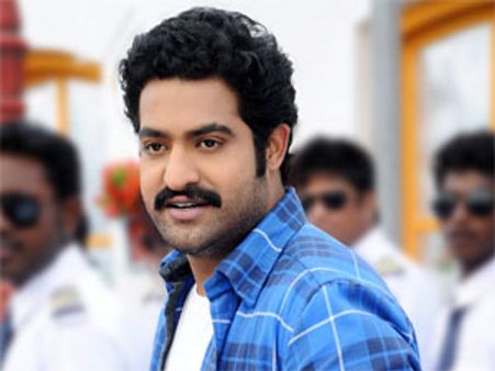 'బాద్షా'లో ఎన్టీఆర్ సీక్రెట్ ఏంజెట్ గా..?