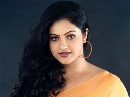 ఏదీ మిస్ కాలేదంటున్న రాశి, రీ ఎంట్రీకి రెడీ