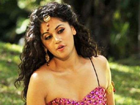 స్టార్ హీరోల సినిమాలపై తాప్సీ కామెంట్