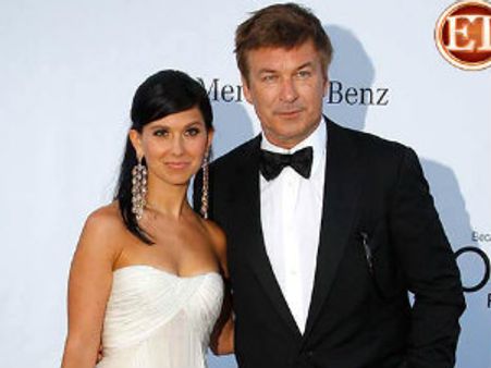 వధువు వయసు 28, వరుడు వయసు 54