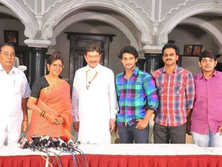 రౌడీ నెం.1 తర్వాత శారదతో మళ్లీ ఇన్నాళ్లకు : కృష్ణ