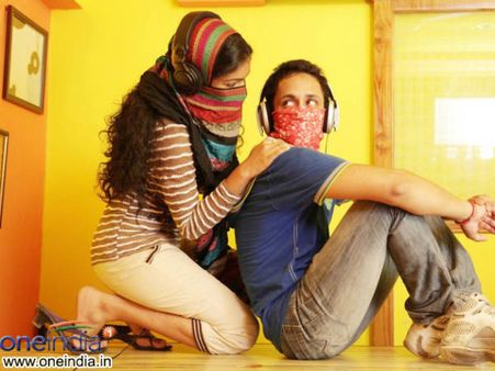 డబ్బులు కోసం బూతు సినిమా తీసానంటున్నారు