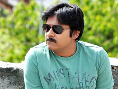 పవన్ కళ్యాణ్ నిజ జీవితం నుంచే ఆ పాత్ర