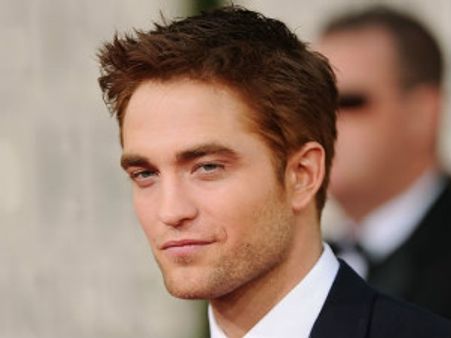 విగ్ ధరించడం చాలా అసౌకర్యంగా అనిపించింది: రాబర్ట్ ప్యాటిన్సన్