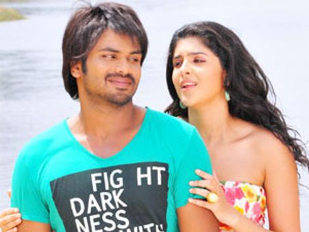 'ఊకొడతారా..ఉలిక్కి పడతారా' రిలీజ్ డేట్ ఛేంజ్