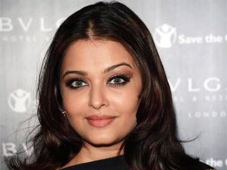 హాలీవుడ్ మూవీతో ఐష్ రీఎంట్రీ?