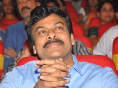 చిరంజీవి సినిమా హక్కులపై... ఆమె ఖండన