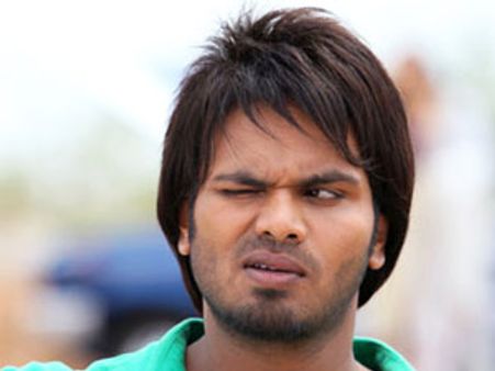 'ఊకొడతారా.. ఉలిక్కి పడతారా' కథకు నేపథ్యమేమిటి?