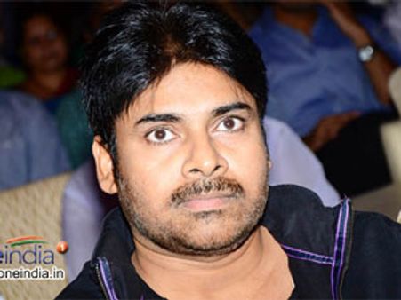 'కౌబాయ్' గెటప్ లో పవన్ కెవ్వు కేక