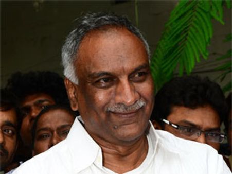 గెలిచి సురేష్ బాబు సీట్లోకి వచ్చిన తమ్మారెడ్డి భరద్వాజ