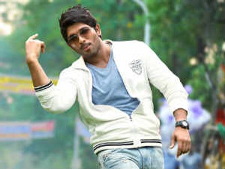 ఇద్దరమ్మాయిలతో అల్లు అర్జున్ ఖరారు