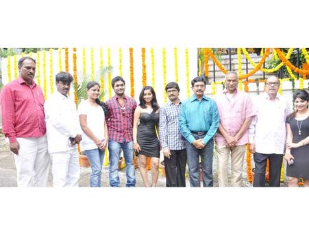 కొత్త నటీనటులతో ‘హైదరాబాద్ టు వైజాగ్’