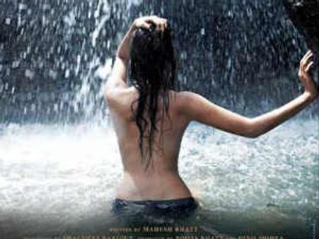 హాట్ టాపిక్:ఆమె సన్నిలియోన్ కాదు