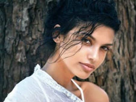 'కెమెరామెన్‌ గంగతో...'లో సెకండ్ హీరోయిన్ గా ఆమె