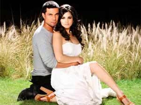 జిస్మ్ 2 వీకెండ్ కలెక్షన్స్ రూ. 21 కోట్లు