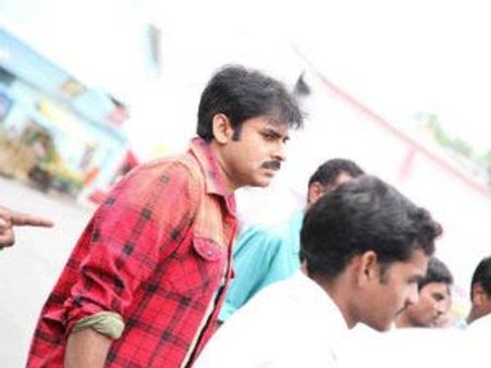 రామ్ చరణ్ డైరక్టర్ కి పవన్ గ్రీన్ సిగ్నల్!!?