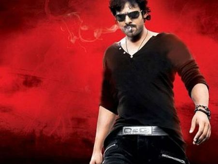 ప్రభాస్ ‘రెబెల్’ ఫస్ట్ లుక్ కేక...