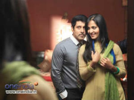 విక్రమ్...180కోట్ల వ్యాపారం