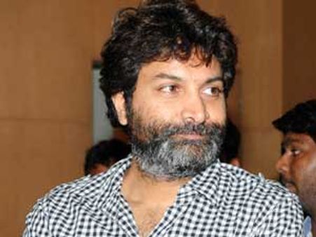 'జులాయి'లో అతీంద్రీయ శక్తులేం చూపించలేదు: త్రివిక్రమ్