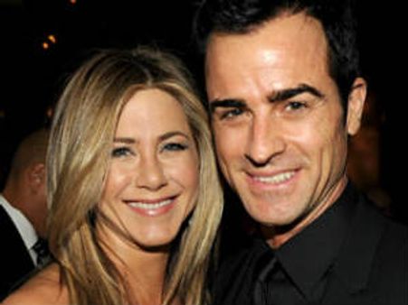 డేటింగ్ కాస్త ముదిరి ఎంగేజ్ దాకా వచ్చింది