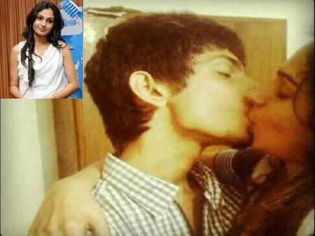 మా మధ్య ఎఫైర్ నిజమే..!(ముద్దు ఫోటో లీక్‌పై ఆండ్రియా)