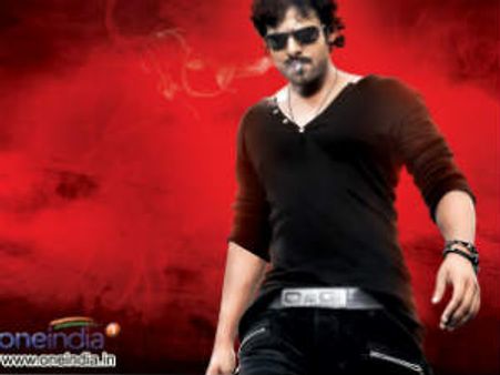 ప్రభాస్ స్టన్నింగ్ యాక్షన్ (రెబెల్ టీజర్)