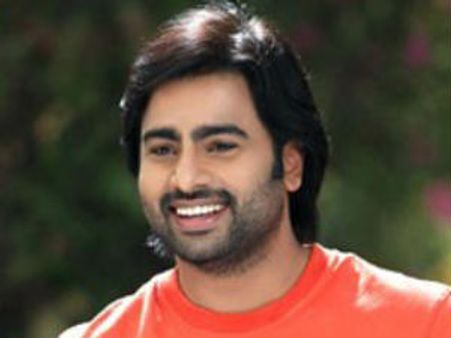 నిత్యా మీనన్ తో గోవాలో నారా రోహిత్