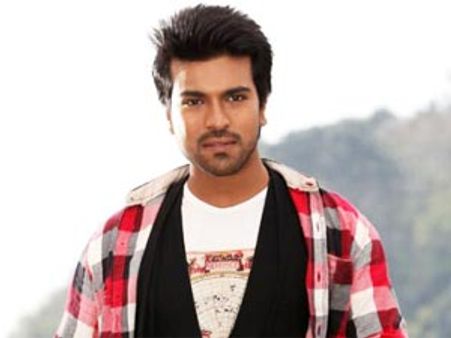 'శుఖలేఖ రాసుకున్నా..' లో చరణ్ తో స్టెప్స్ వేసేదెవరంటే..