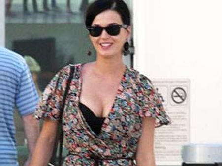 రెండు నెలలు డేటింగ్ తర్వాత విడిపోతున్న సింగర్