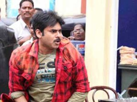 పవన్... ఆ నిర్ణయం వెనక అసలు రహస్యం?