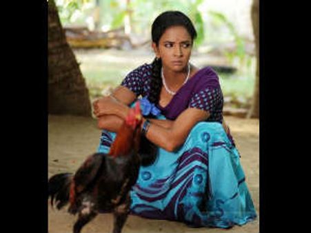 గ్రామీణ యువతిగా మంచు లక్ష్మి కేక