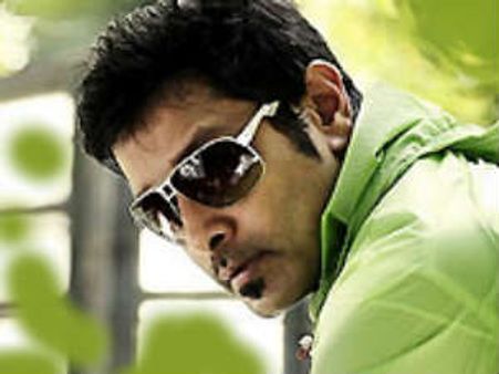 మనోహరుడు : భారీ లొకేషన్లపైనే శంకర్ కన్ను