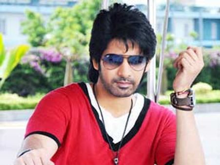 సుశాంత్ ‘అడ్డా’ తాజా సంగతులు