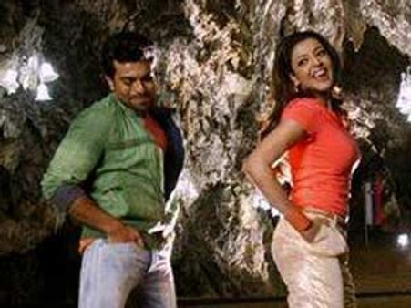 సంఘ విద్రోహ శక్తులపై రామ్ చరణ్ పోరాటం