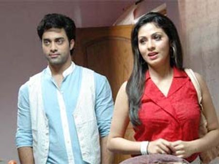 సస్పెన్స్ థ్రిల్లర్ 'మైత్రి' వచ్చేస్తోంది