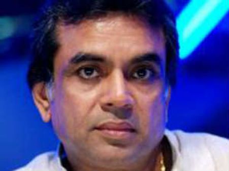 దర్శకత్వమా.. సారీ! చేతులెత్తేసిన నటుడు