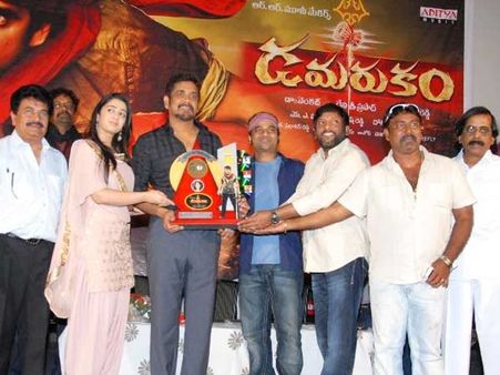 రాత్రయితే సక్కుబాయి...: నాగార్జున