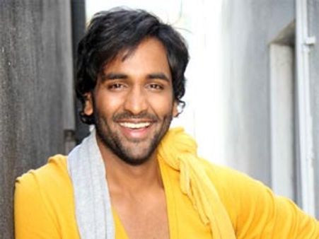 నాన్న ముస్లిం. అమ్మ హిందూ. అందుకే ...: మంచు విష్ణు