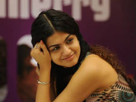 రామ్ 'ఒంగోలు గిత్త' మొదటి హీరోయిన్ మృతి