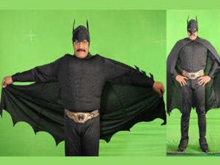 బ్యాట్స్ మ్యాన్ గా మారిన శ్రీహరి