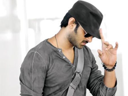 ప్రభాస్‌ ‘మిర్చి' విడుదల పై కన్ఫూజన్