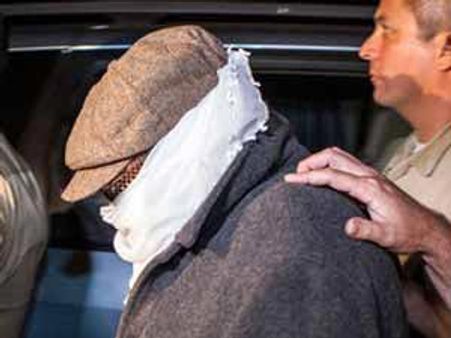 కించ పరుస్తూ సినిమా... దర్శకుడికి ఏడాది జైలు