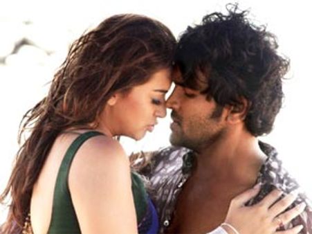 'దేనికైనా రెడీ' లో కమిటి చెప్పిన అభ్యతర సీన్స్ ఇవే